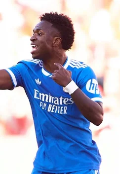 «Real Madrid» va Vinisius o'rtasidagi muzokaralar murakkab pallaga kirdi