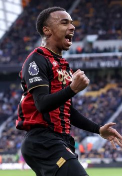 "Manchester Siti" "Bornmut" hujumchisi Eli Junior Krupi uchun kurashga qo'shildi