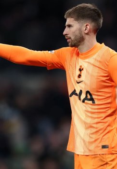 «Tottenxem» va «Napoli» darvozabonlarni o'zaro almashtirishni rejalashtirmoqda