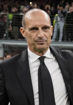 Allegri: "Milan"ni tark etish haqidagi xabarlar asossiz