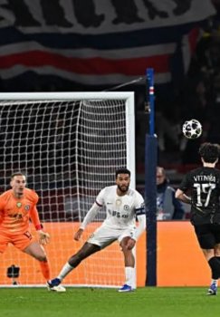 Paris Saint-Germain defeated Chelsea 5-2