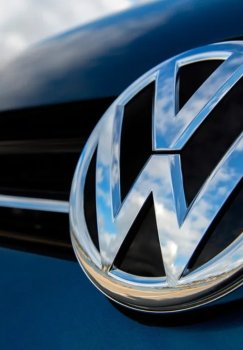 Volkswagen Germaniyada to'rtta zavodini yopish va 100 ming xodimini ishdan bo'shatishni rejalashtirmoqda