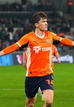 Shomurodov in Fenerbahce's focus: Transfer negotiations have started