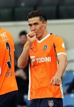 Eldor Shomurodovning dubli Bashakshehirga yirik g‘alaba taqdim etdi