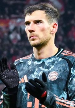 Vensan Kompani Leon Goretska transferi haqida izoh berdi