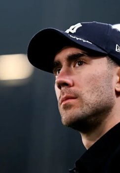 «Барселона» планирует купить нападающего «Ювентуса» Душана Влаховича