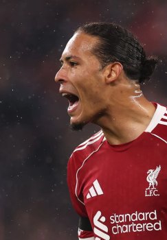 «Liverpul» sardori Van Deyk «PSJ»dan uchralgan mag'lubiyatga izoh berdi