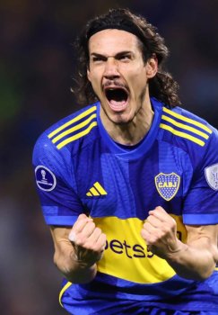 Edinson Kavani futbolchilik faoliyatini yakunladi