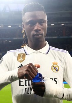 Kamavinga "Manchester Yunayted"ga o‘tishi mumkin