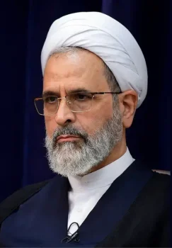 Политика Ирана развивается на основе плана Хомейни