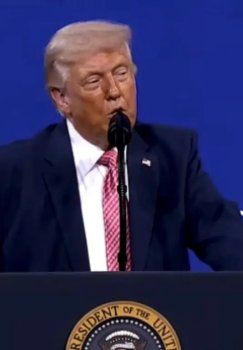 Tramp nutqida Hormuz bo'g'ozini o'z ismi bilan atab xato qilgan