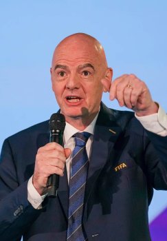 FIFA prezidenti futbolchilarga qattiqroq chora ko'rishni taklif qildi