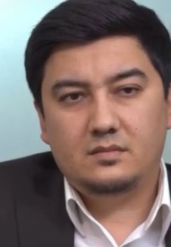 Davron Asqarov mashinasini urib ketgan haydovchi qochdi