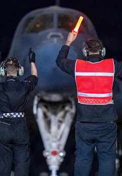 Ispaniya AQSh samolyotlari uchun havo hududini yopdi