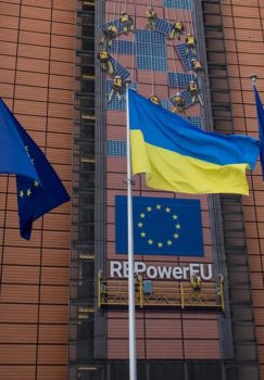 Yevroparlament Ukrainaga harbiy yordamni oshirishni talab qildi