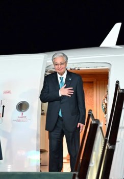 O‘zbekiston va Qozog‘iston rahbarlari Buxoroda strategik hamkorlikni muhokama qildi