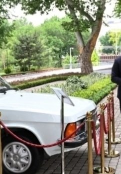 Shavkat Mirziyoyev Mirzo Ulug'bek tumaniga tashrif buyurib xotiralarni yodga oldi