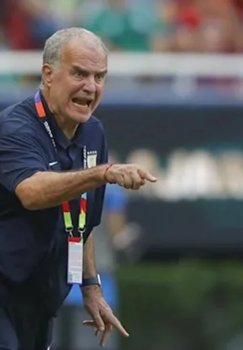Marselo Biyelsa Urugvay milliy terma jamoasi bosh murabbiyligidan ketdi