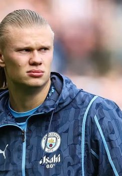 Hollandia gifted a million-dollar unique book to Norway