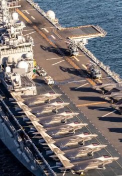 Американский корабль Триполи направился в сторону Ирана с двадцатью пятью тысячами солдат