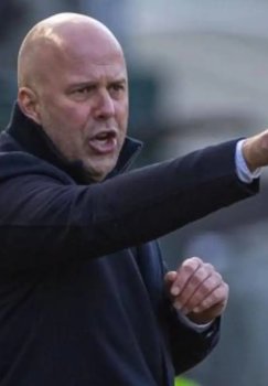 Saloh "Liverpul" tarixida Jerrardga tenglashdi