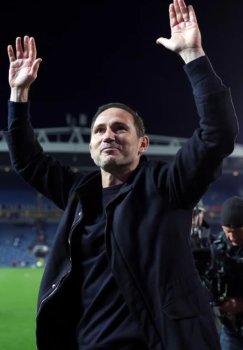 Frenk Lempard Koventri Sitini Premyer ligaga qaytarishga muvaffaq boldi