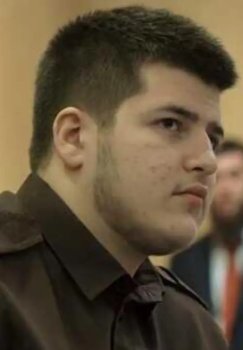 Adam Qodirov yo‘l hodisasida jiddiy jarohat oldi