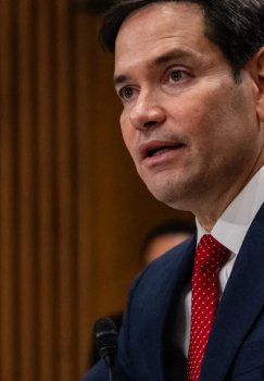 AQSH Davlat kotibi Eron Oliy rahbarining salomatligi haqida gapirdi