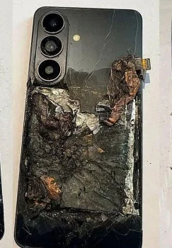 Samsung smartfoni foydalanuvchining cho'ntagida yonib ketishi oqibatida jarohatlandi