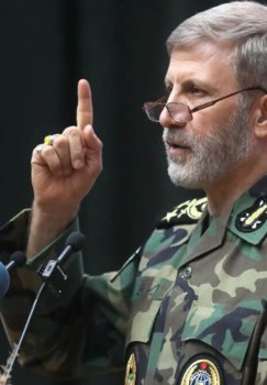 Iran army sternly warned forces attempting to enter its territory