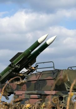 Ukraina dronlari aprel oyida Rossiyaning o'ttiz sakkizta havo mudofaa tizimini yo'q qildi