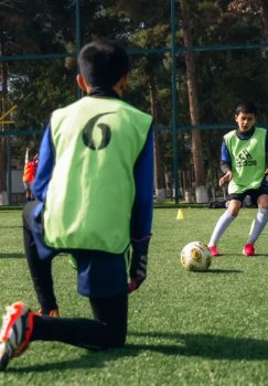 Эльдор Шомуродов поддерживает мечты детей