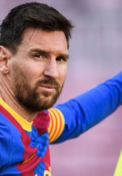 Хави заявил, что Лапорта помешал возвращению Месси в «Барселону»