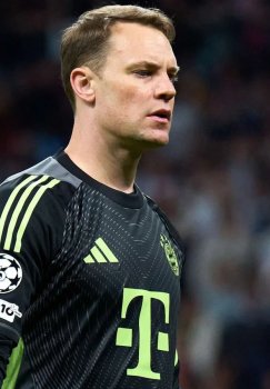 Manuel Noyer Chempionlar ligasida Lionel Messini ortda qoldirdi