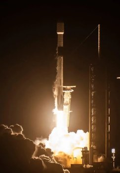 «Falcon 9» raketa bo'lagi avgust oyida Oyga qulaydi