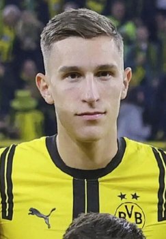 Shlotterbek "Borussiya"da qolish yoki "Real"ga o‘tishni tanlaydi