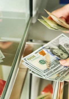 Markaziy bank dollarni sotib olishda hujjat talabini kengaytirishni taklif qildi