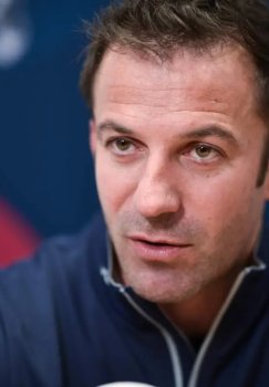 Del Piyero Bastonining uzrini ijobiy baholadi