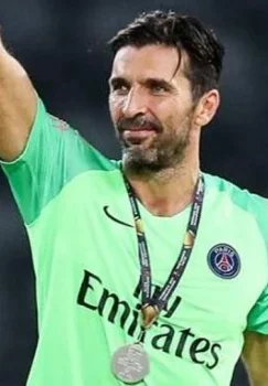 PSJ congratulated Buffon on his 48th birthday