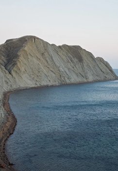 Eron Hormuz bo'g'ozi orqali kemalar o'tishiga ruxsat berdi