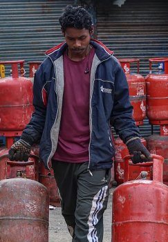 Eron Isroil mojarosi Hindiston iqtisodiyotiga jiddiy soya soldi