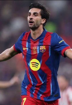 Manchester United Could Sign Torres When Zirkzee Leaves