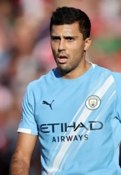 Манчестер Сити рассматривает предложения по Родри