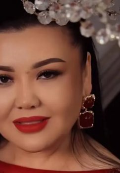 Малика Равшанова посоветовала девушкам не продавать цветы