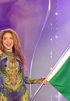 Shakira Bishkekda o'zining ilk katta konsert dasturini taqdim etadi
