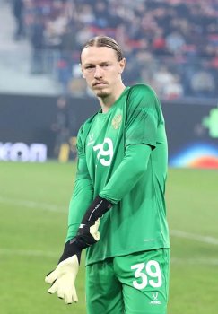 Safonov “PSJ”da o‘z o‘rnini saqlashi kerak