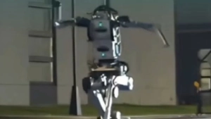 Xitoyda inson imkoniyatlaridan o'zib ketadigan yangi robot namoyish etildi