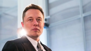 Elon Musk: Artificial intelligence will surpass humanity