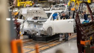 Britaniya elektr avtomobillar ishlab chiqarishga katta sarmoya kiritadi