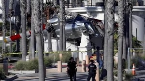 Helicopter crash in California injures five people